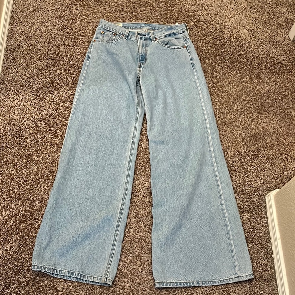 low rise baggy Levi jeans